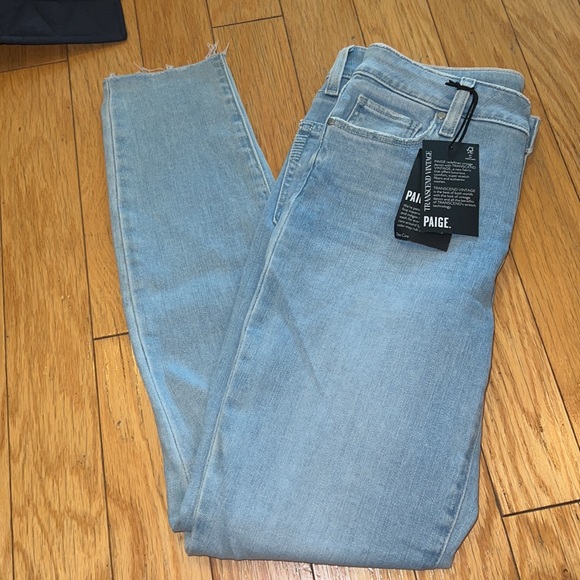 BRAND NEW PAIGE jeans ! - Picture 1 of 6